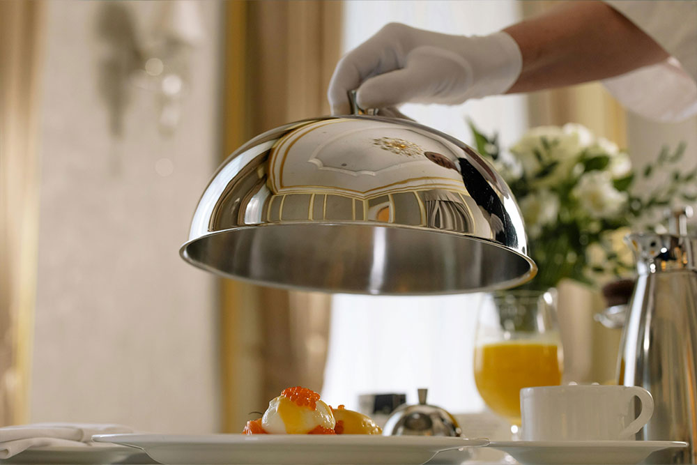 24-Hour In-Room Dining 