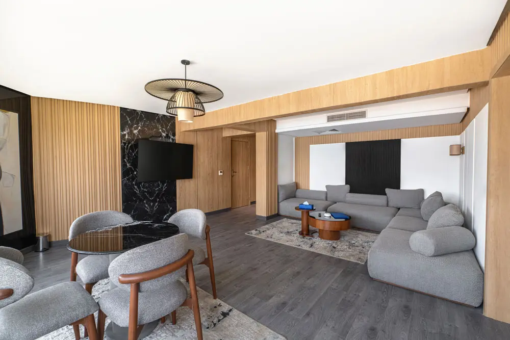 Deluxe Suite