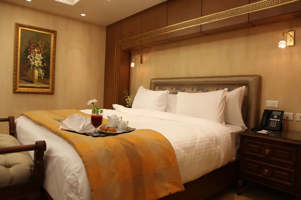 Executive Suite 301 & 201